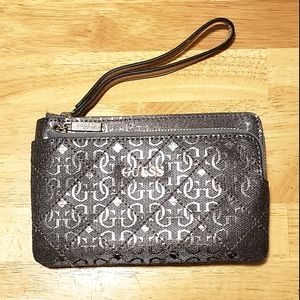 NWOT Guess wristlet wallet